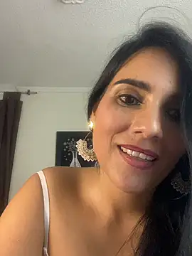 Miaswwe Adlı Modelin Canlı XXX Sohbeti