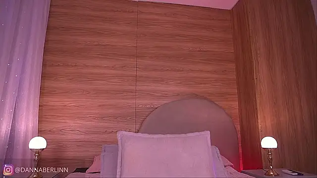 danna_berlin_ Adlı Modelin Canlı XXX Sohbeti