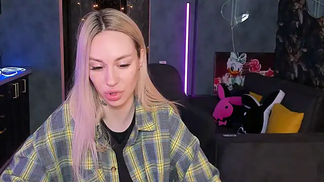 دردشة Blckmirrorr الجنسية المباشرة