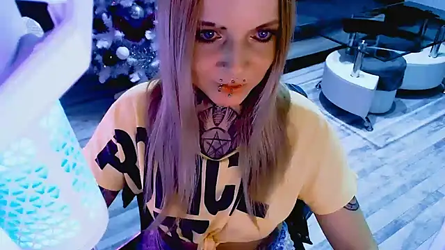 InesGold Chat XXX live