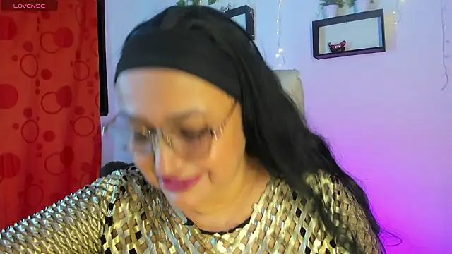 Gia_Nahomi: онлайн-секс-чат