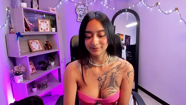 Miaa_Thopmson: онлайн-секс-чат