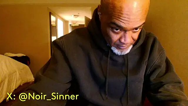 sinnernoir's Live XXX Chat