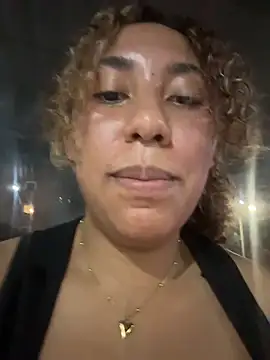 lauraltt's Live XXX Chat