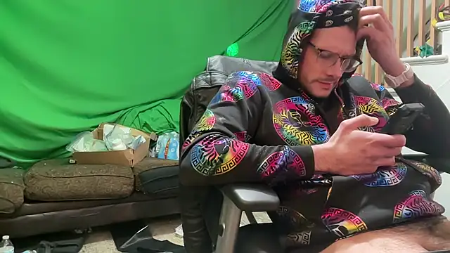 Онлайн чат XXX MasterDaddyCool