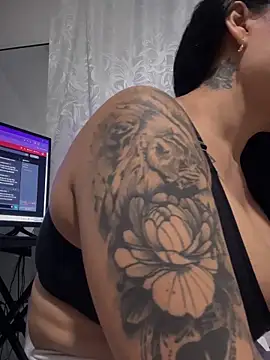 Natural_BIGASS_Nina Live XXX Chat