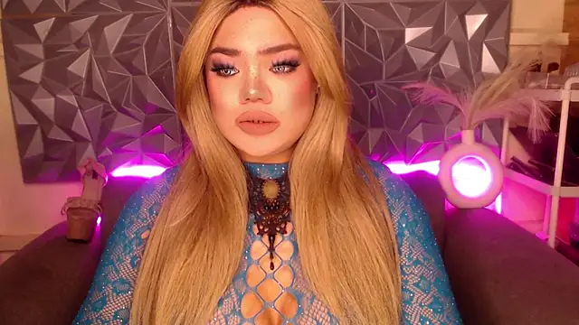 AlwaysHornyMia's Live XXX Chat