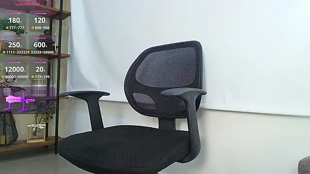 Sassy--Girl Chat XXX live