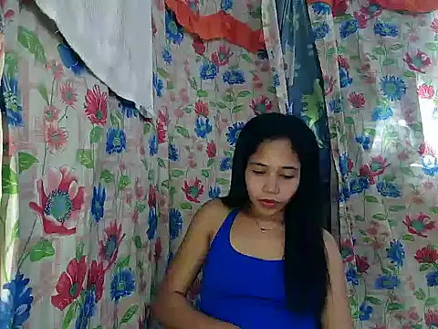 PinaySkinnyGirl's Live XXX Chat