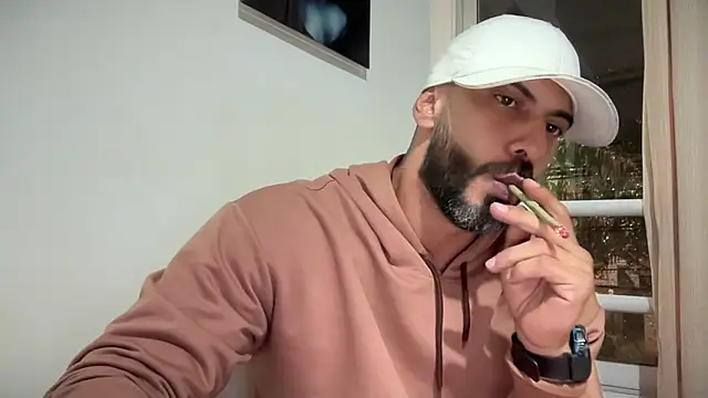 romeolovedark Chat XXX live