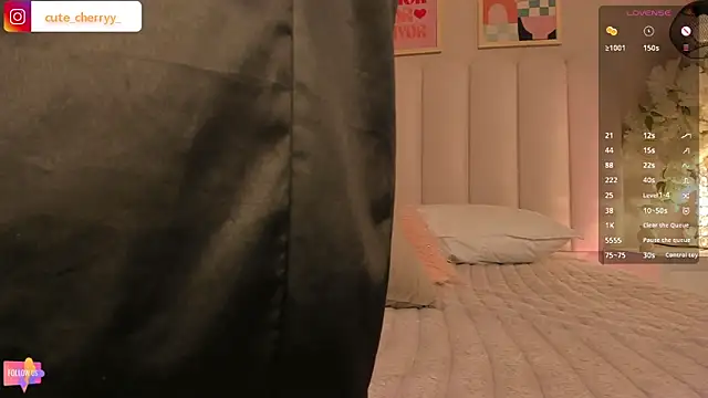 cute__cherry_: онлайн-секс-чат