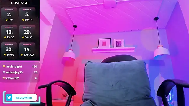 Lucy_Williiams' Live XXX Chat