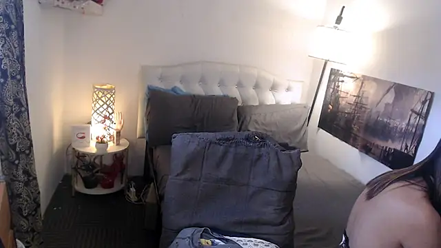 NinaDOM4CUMのライブXXXチャット