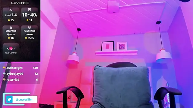 Chat XXX en directo de Lucy_Williiams