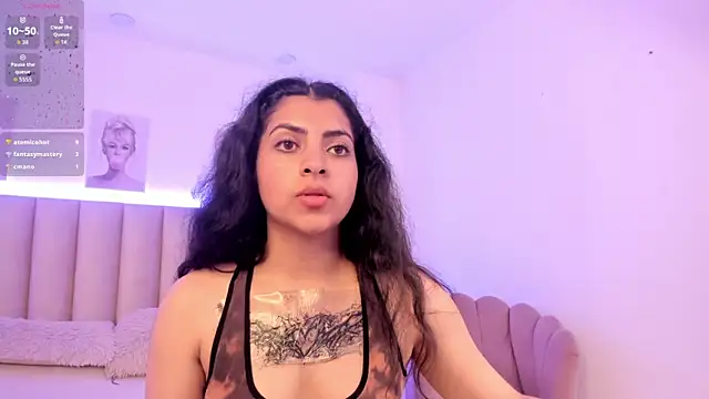 Czat XXX na żywo – Julie_devani