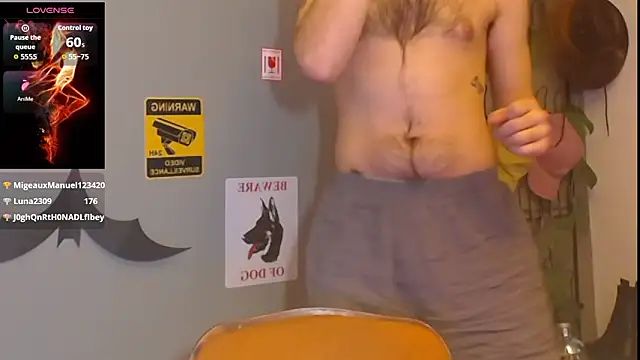 Chat XXX en directo de HairyRobxxx