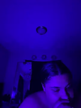 1n0nlythroat 现场XXX聊天