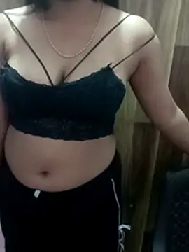 Malikaa-baby5のライブXXXチャット