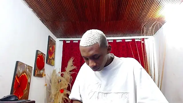 Вебкам-шоу Miilo18