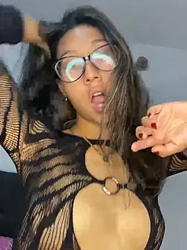 StefanyLuxe_18 Adlı Modelin Canlı XXX Sohbeti