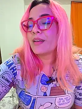 Nova-SatelaのライブXXXチャット