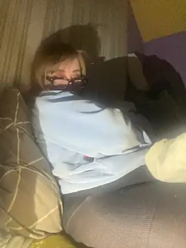 Irina2909@xh élő XXX-chatje