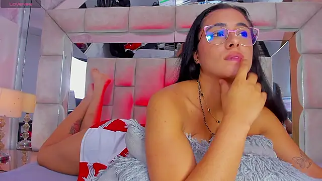 ZOEBARLOWE 即時 XXX 聊天