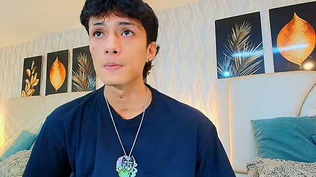 Lean_Portman Live XXX Chat