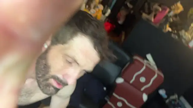 leanjamesdean: διαδικτυακό σόου στην κάμερα