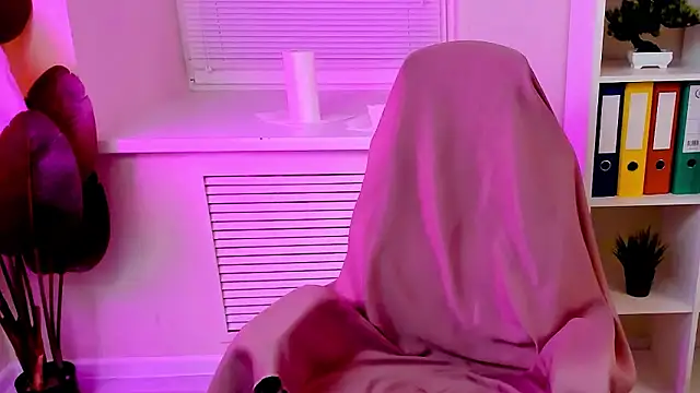 CarolGiggly: онлайн-секс-чат