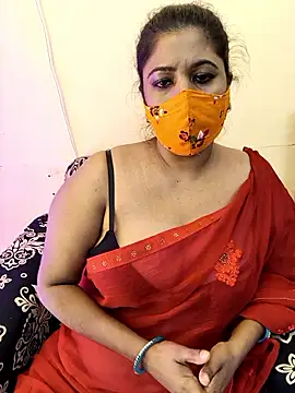 Poly_bhabi élő XXX-chatje