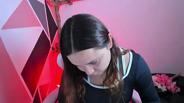 little_emma0 – Naživo XXX chat