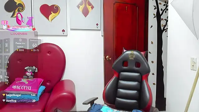 Chatroom XXX en direct de Salomeediaz_