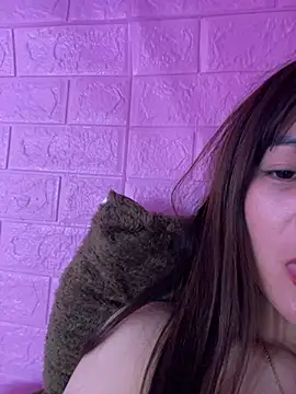 XXX chat uživo modela Moon_pusy