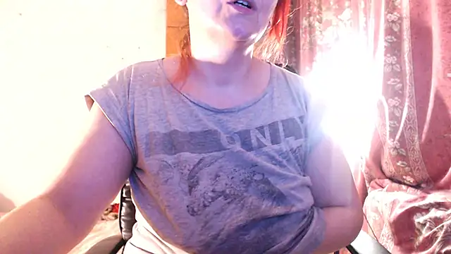 NymphoQueenn Webcam-Show