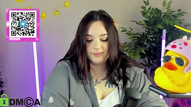 Mia_R0ss: онлайн-секс-чат