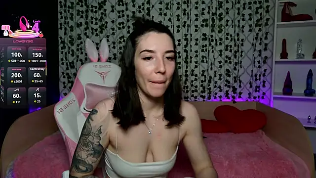 Curious_Lily – Naživo XXX chat