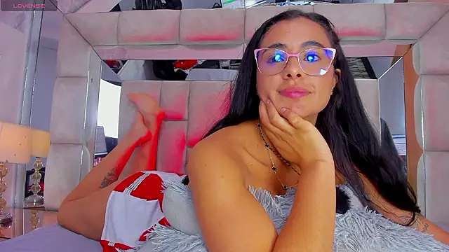 ZOEBARLOWE: онлайн-секс-чат