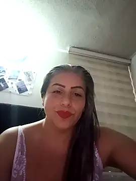 maynor_1998 Adlı Modelin Canlı XXX Sohbeti