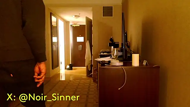 sinnernoir's Live XXX Chat