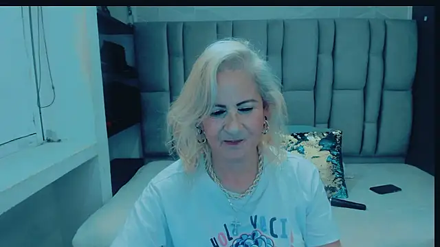 ScarletHoot_ Adlı Modelin Web Kamerası Şovu