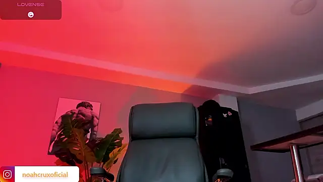 noah_crux Live XXX-Chat