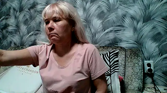 sakura_blonde's Live XXX Chat