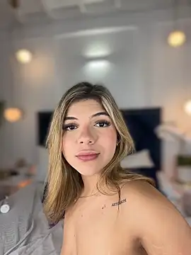 Chatroom XXX en direct de AngelBlushXXX