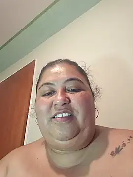 curvy_diva_ élő XXX-chatje