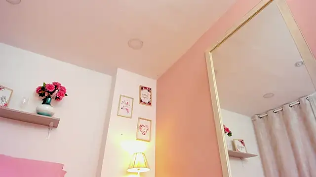 LauraRaider Live XXX Chat