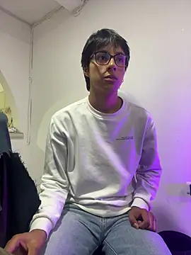 EstivenSallas2's Live XXX Chat