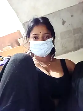 Rakchita_hote Adlı Modelin Canlı XXX Sohbeti