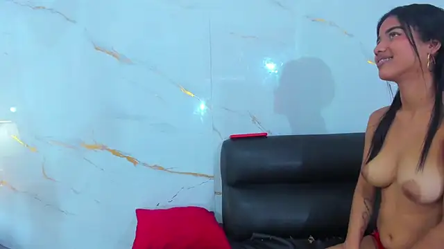 Chat XXX en directo de Little_nicoll