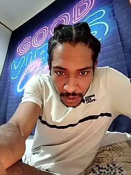 Mikaaa97 Pertunjukan Webcam